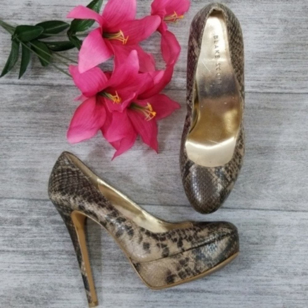 Blake Scott Nellie Snakeskin Platform Heels -EUC